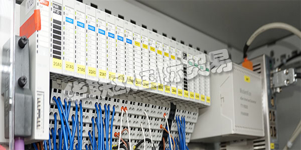 ALFREDKUHSE是您個人開關設備和控制系統的成熟制造商。他們從一個來源提供所有服務。ALFREDKUHSE是您的合作伙伴，從咨詢和規劃到生產和調試，再到支持，維護和現代化。