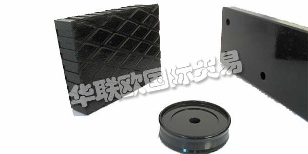 BARBIERI RUBBER的活動始于1967年,當時Angelo Barbieri先生離開了Stranieri Gomma,在同一行業(yè)開展業(yè)務(wù),并開始在他的車庫里生產(chǎn)帶有舊壓縮機的小型橡膠零件。