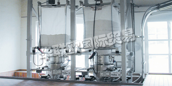 德國AZO主要產品:AZO螺桿泵、旋轉式篩分機等。AZO集團在自動化原材料處理方面,是世界上經驗最豐富的公司之一。他們擁有1000多名員工,他們對自己的工作充滿熱情,并利用他們豐富的知識和豐富的工廠工程和建筑經驗積累了70多年的經驗,為您開發(fā)高效,可持續(xù)的解決方案。